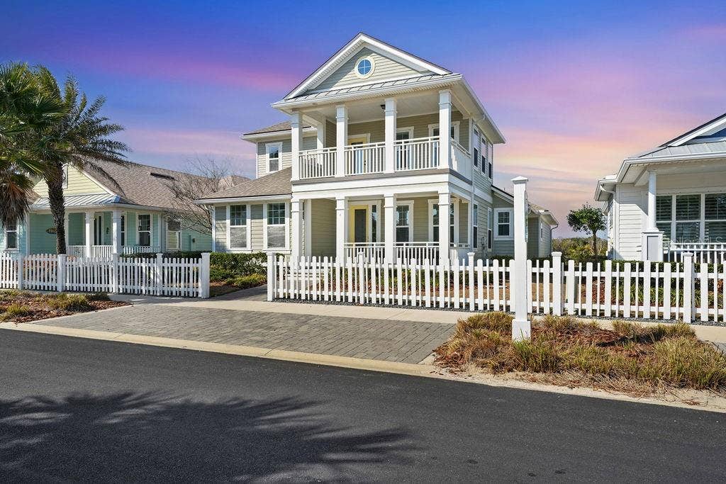 4 HIDDEN TREASURE DRIVE, Palm Coast, FL 32137 4 HIDDEN TREASURE DRIVE, Palm Coast, FL 32137