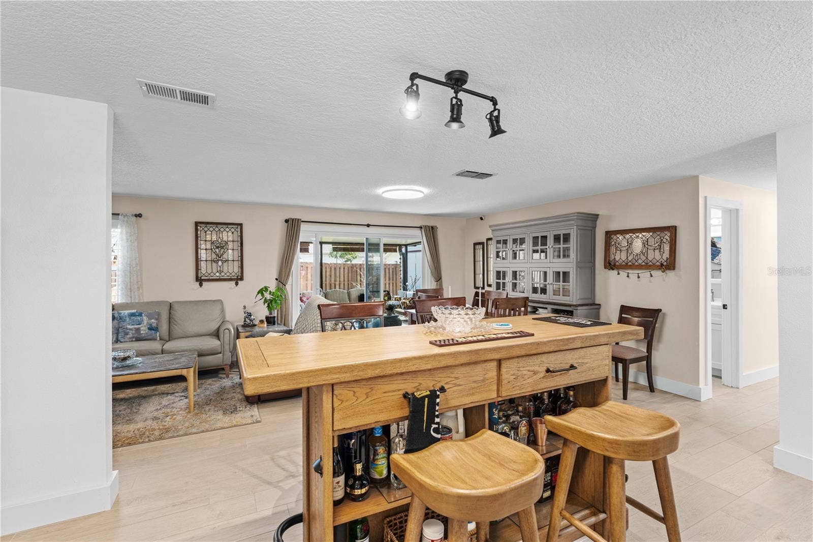 2005 ORIOLE LANE, South Daytona, FL 32119