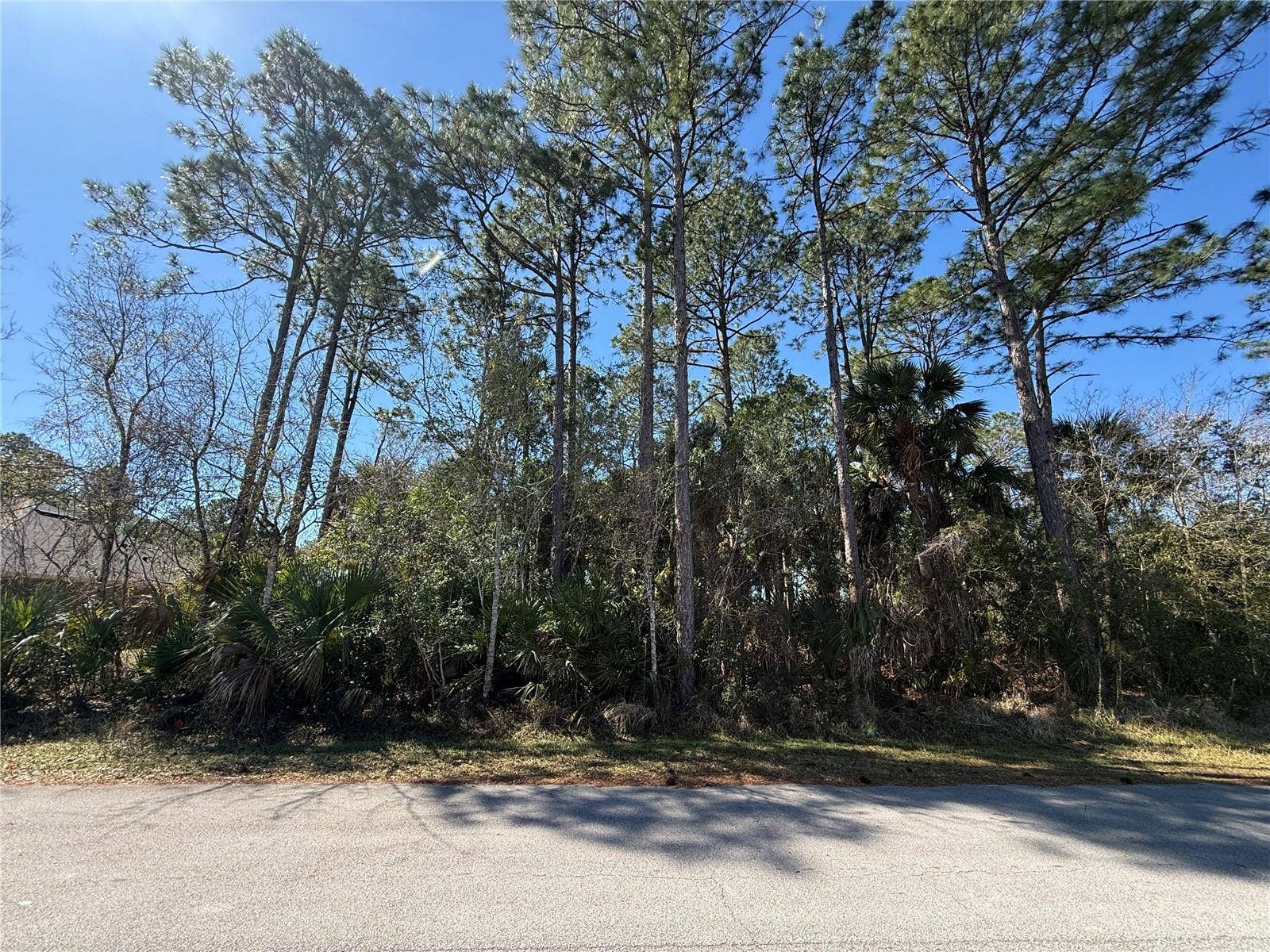 28 PHOENIX LANE, Palm Coast, FL 32164 28 PHOENIX LANE, Palm Coast, FL 32164