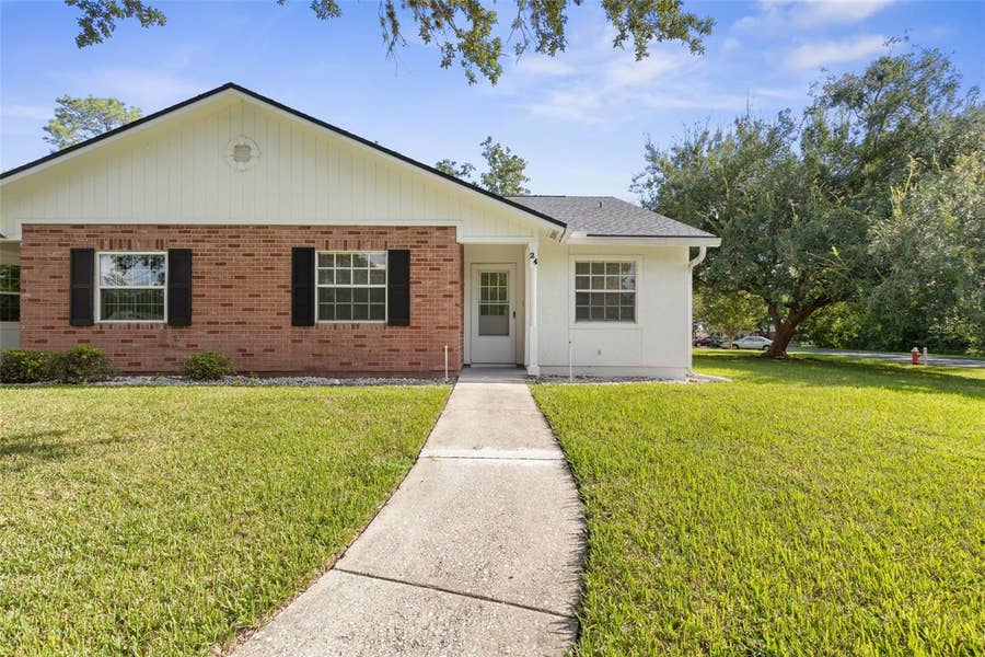 Property photo for 24 KINGS COLONY COURT, Palm Coast, FL