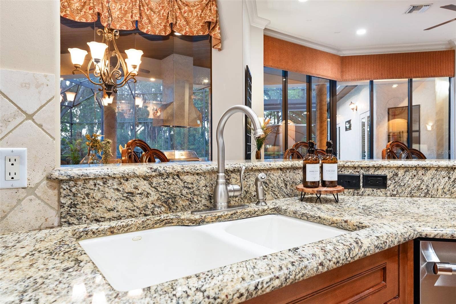 7341 BELLA FORESTA PLACE, Sanford, FL 32771 Kitchen