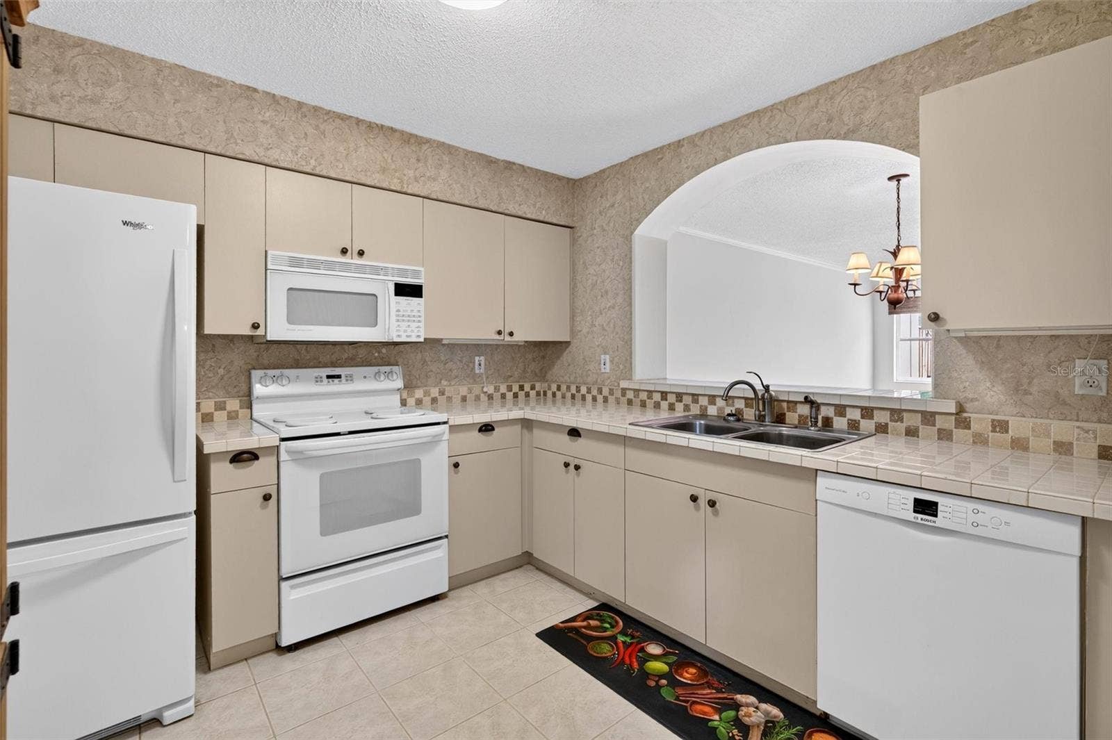 525 LAKE BRIDGE DRIVE, Ormond Beach, FL 32174 525 LAKE BRIDGE DRIVE, Ormond Beach, FL 32174