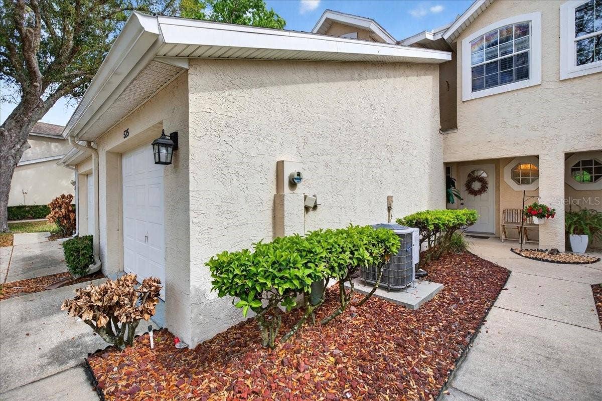 525 LAKE BRIDGE DRIVE, Ormond Beach, FL 32174 525 LAKE BRIDGE DRIVE, Ormond Beach, FL 32174