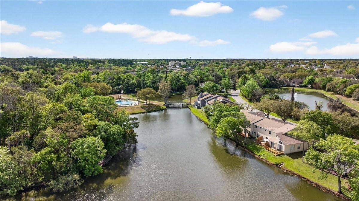 525 LAKE BRIDGE DRIVE, Ormond Beach, FL 32174 525 LAKE BRIDGE DRIVE, Ormond Beach, FL 32174