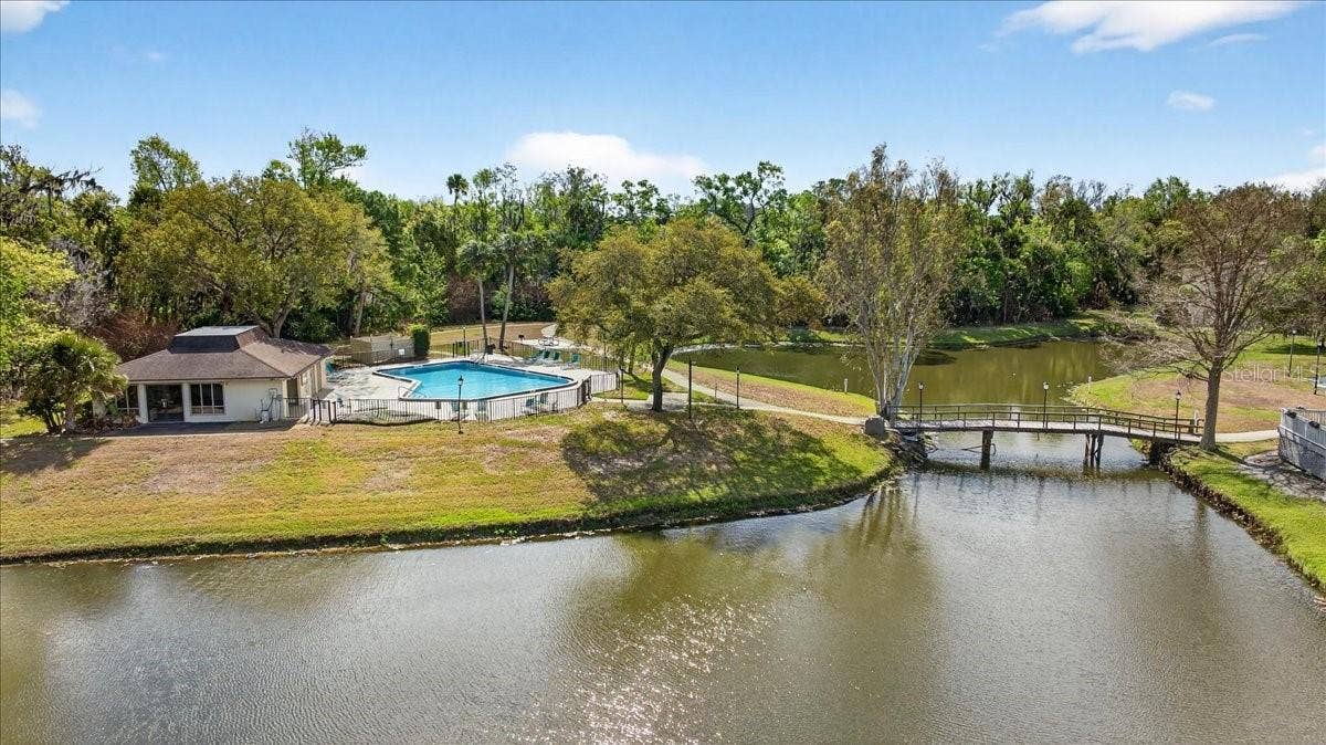 525 LAKE BRIDGE DRIVE, Ormond Beach, FL 32174 525 LAKE BRIDGE DRIVE, Ormond Beach, FL 32174