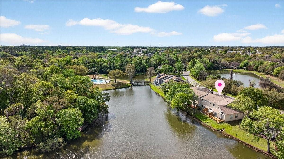 525 LAKE BRIDGE DRIVE, Ormond Beach, FL 32174 525 LAKE BRIDGE DRIVE, Ormond Beach, FL 32174