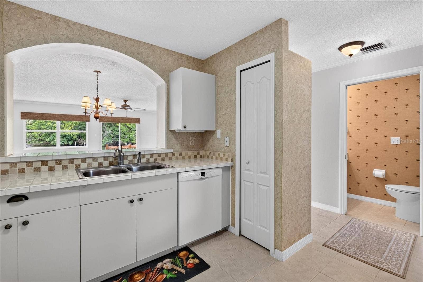 525 LAKE BRIDGE DRIVE, Ormond Beach, FL 32174 525 LAKE BRIDGE DRIVE, Ormond Beach, FL 32174