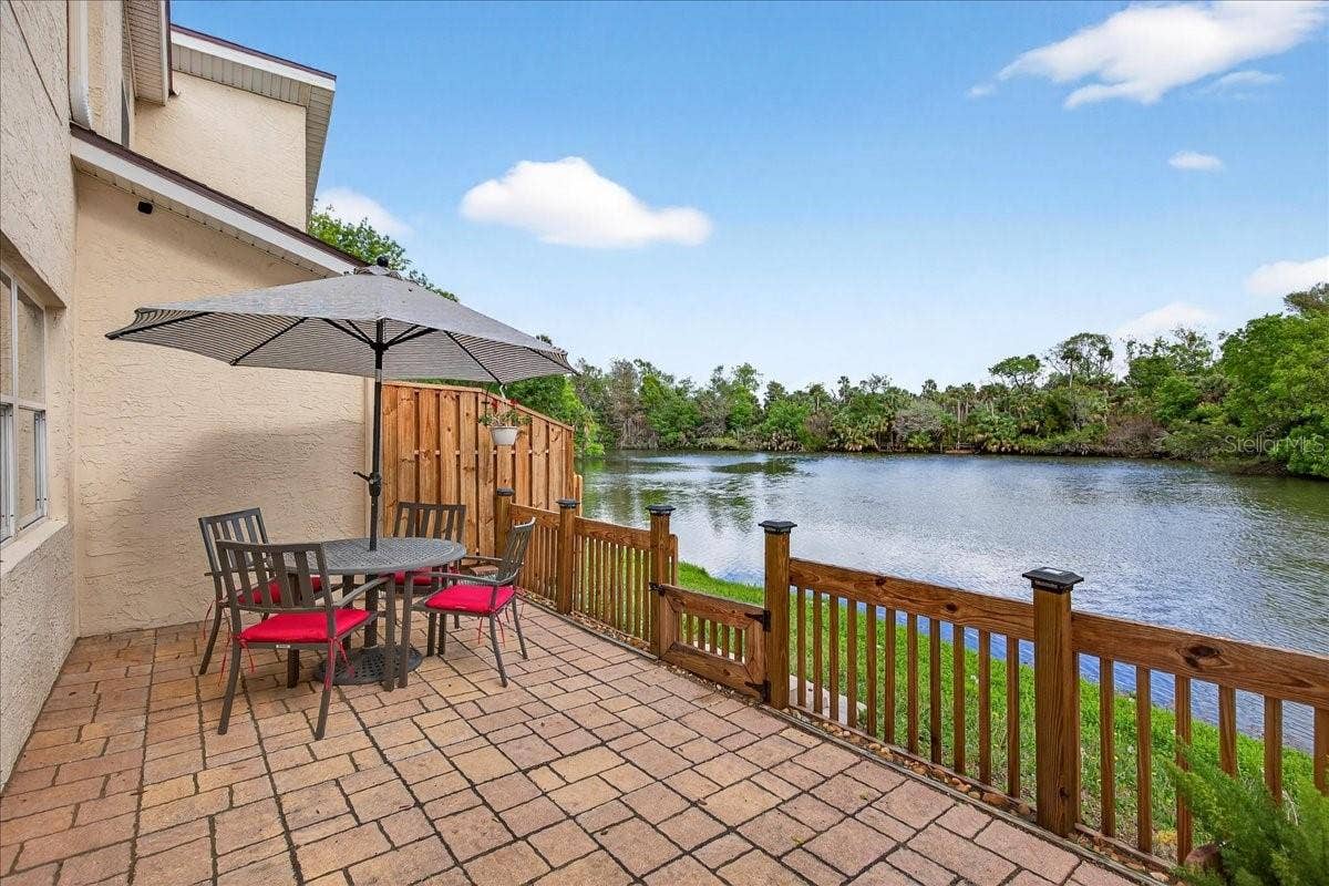 525 LAKE BRIDGE DRIVE, Ormond Beach, FL 32174 525 LAKE BRIDGE DRIVE, Ormond Beach, FL 32174
