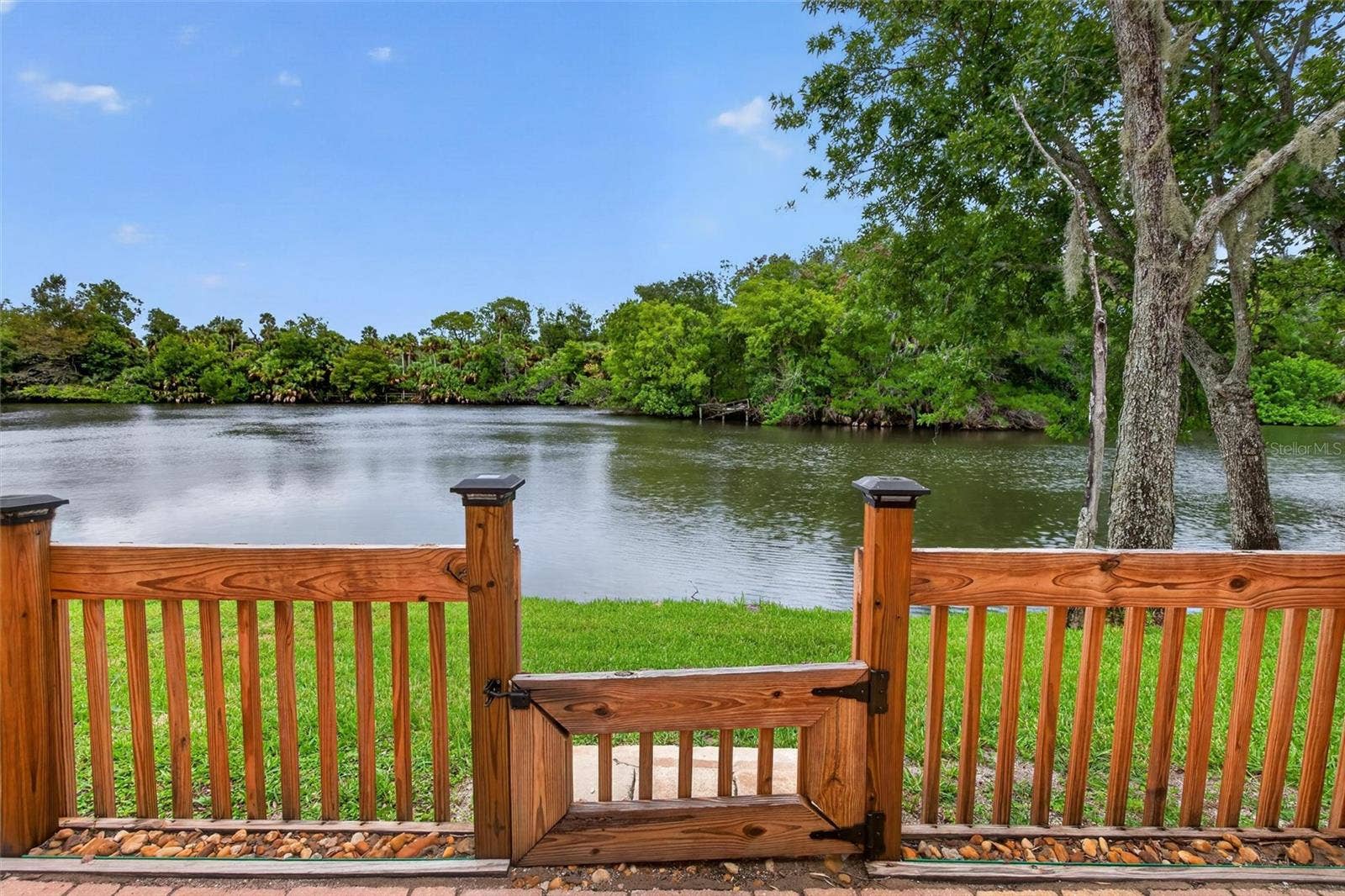 525 LAKE BRIDGE DRIVE, Ormond Beach, FL 32174 525 LAKE BRIDGE DRIVE, Ormond Beach, FL 32174