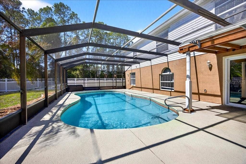 33 RED BARN DRIVE, Palm Coast, FL 32164 33 RED BARN DRIVE, Palm Coast, FL 32164