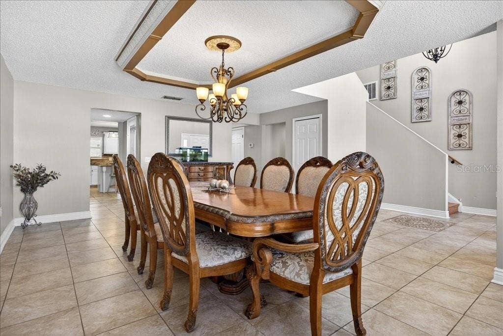33 RED BARN DRIVE, Palm Coast, FL 32164 33 RED BARN DRIVE, Palm Coast, FL 32164