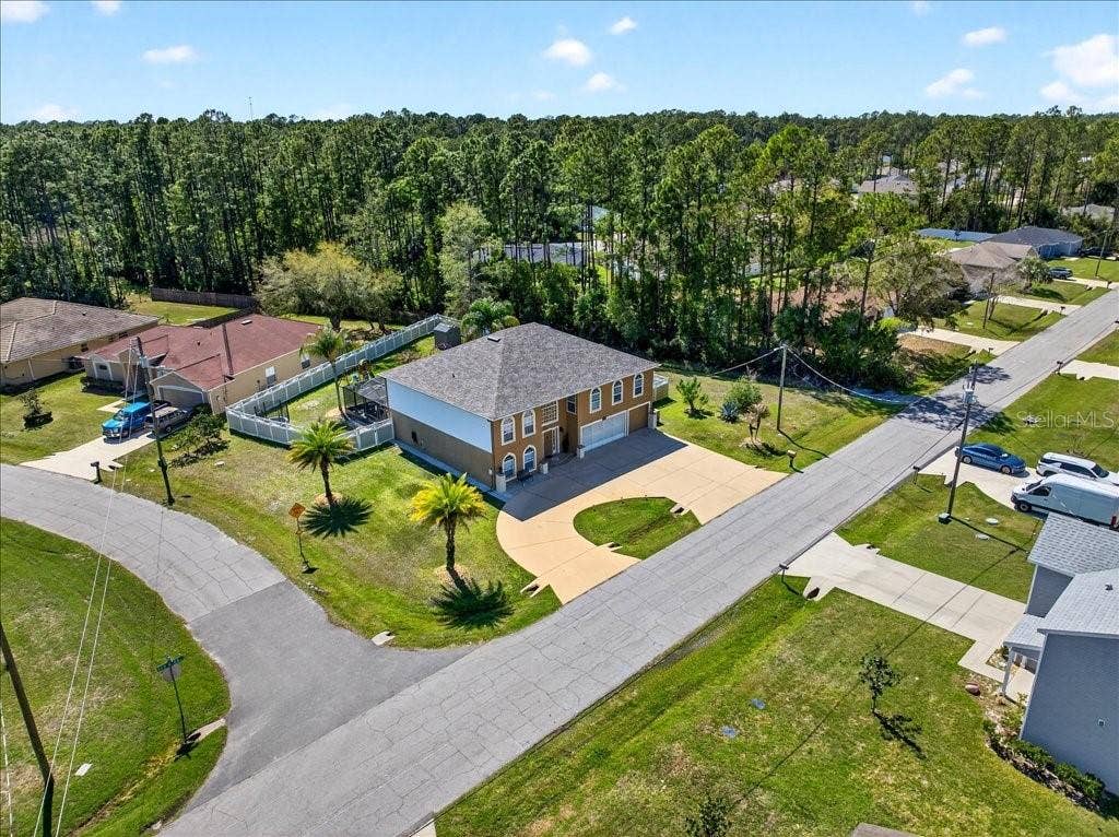 33 RED BARN DRIVE, Palm Coast, FL 32164 33 RED BARN DRIVE, Palm Coast, FL 32164