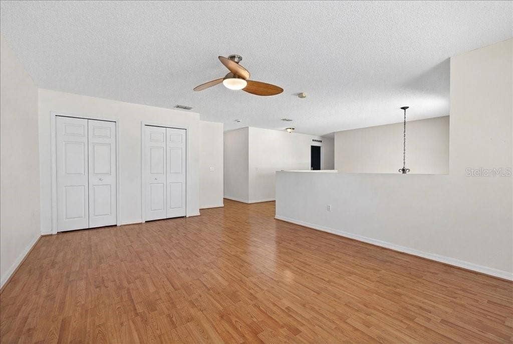 33 RED BARN DRIVE, Palm Coast, FL 32164 33 RED BARN DRIVE, Palm Coast, FL 32164