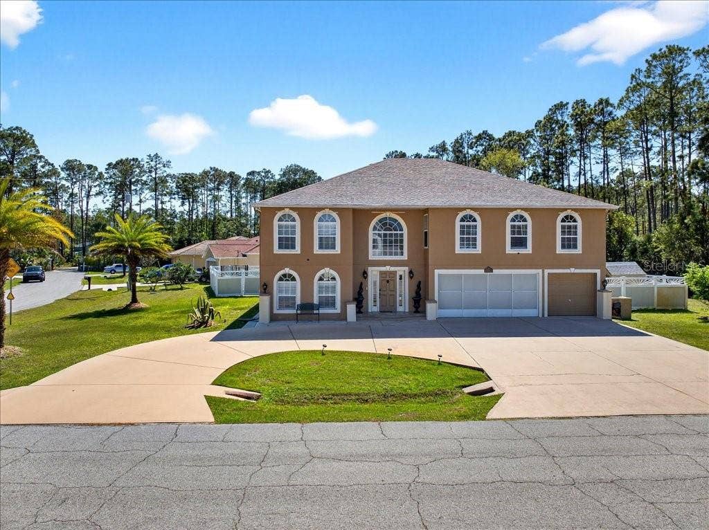 33 RED BARN DRIVE, Palm Coast, FL 32164 33 RED BARN DRIVE, Palm Coast, FL 32164