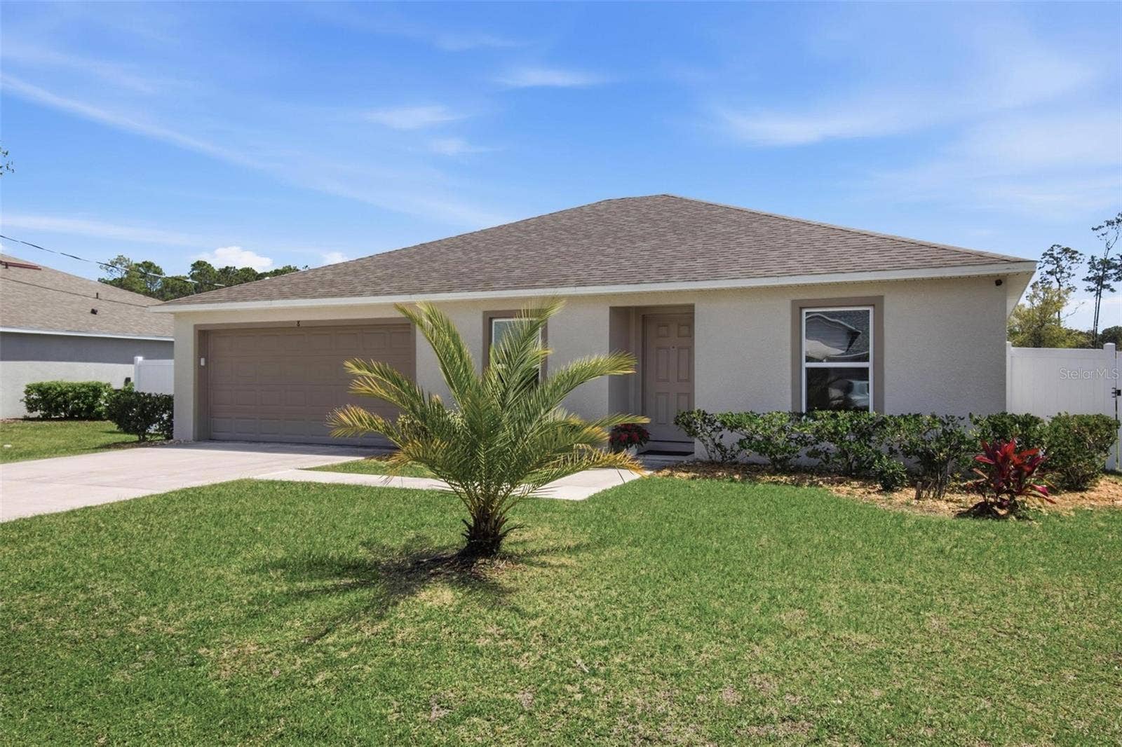 8 POST OAK LANE, Palm Coast, FL 32164