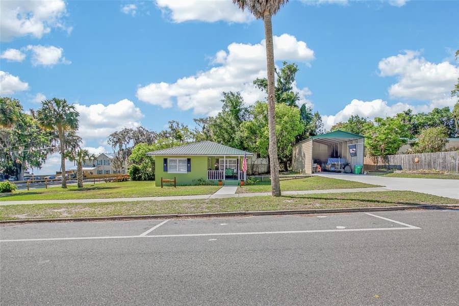 Property photo for 105 CENTRAL AVENUE, Crescent City, FL