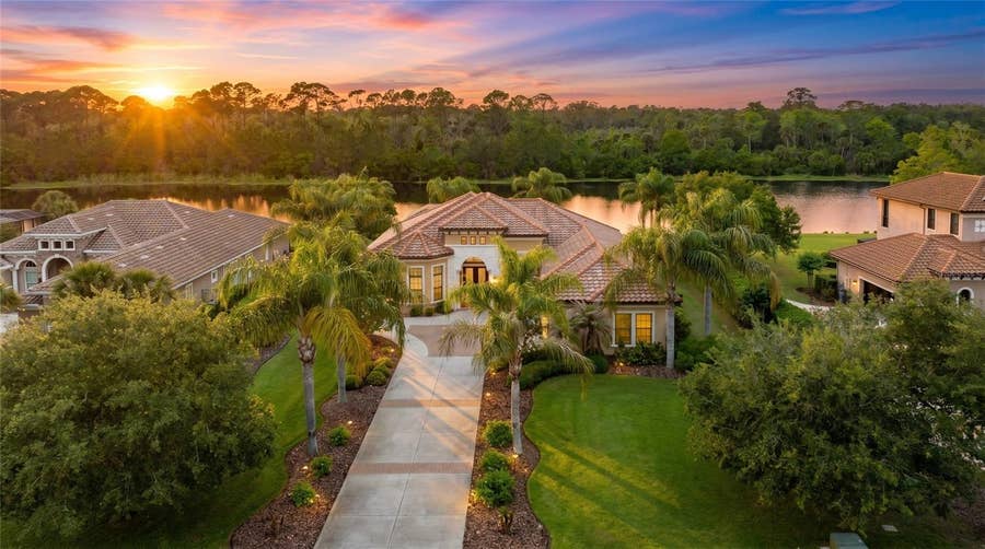 Property photo for 204 WILLOW OAK WAY, Palm Coast, FL