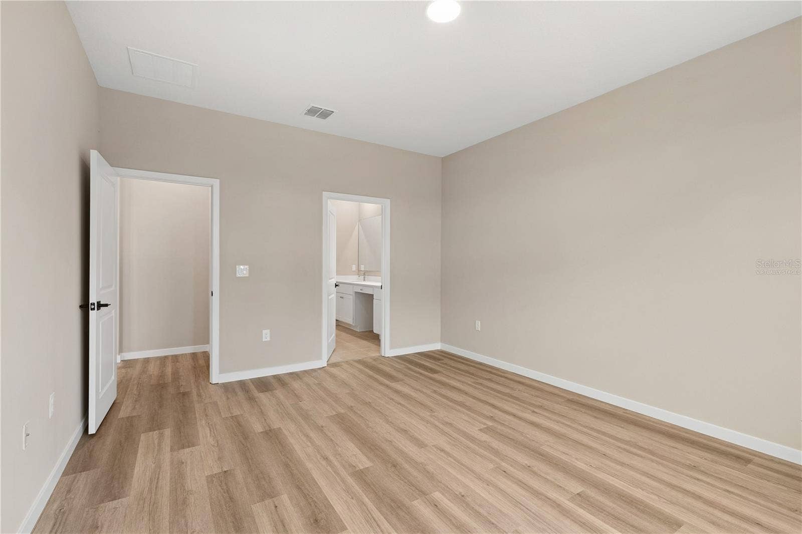 Images are of a similar model; actual home may vary