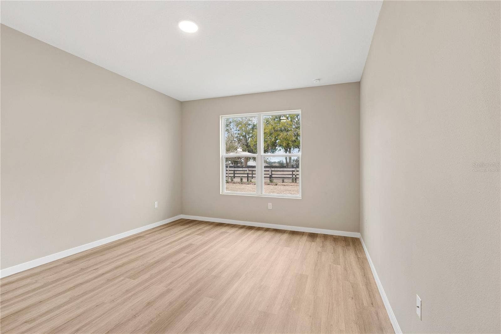 Images are of a similar model; actual home may vary