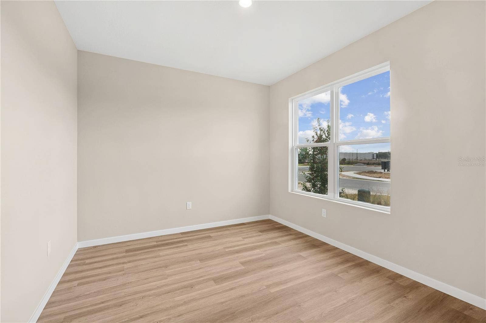 Images are of a similar model; actual home may vary