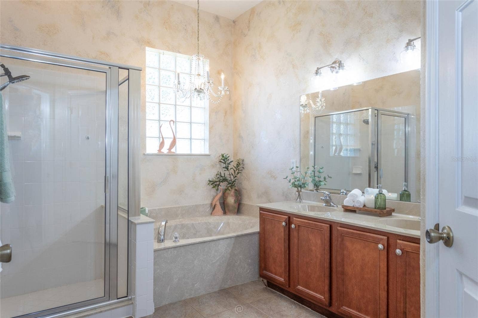 6 S LAKEWALK DRIVE, Palm Coast, FL 32137 6 S LAKEWALK DRIVE, Palm Coast, FL 32137