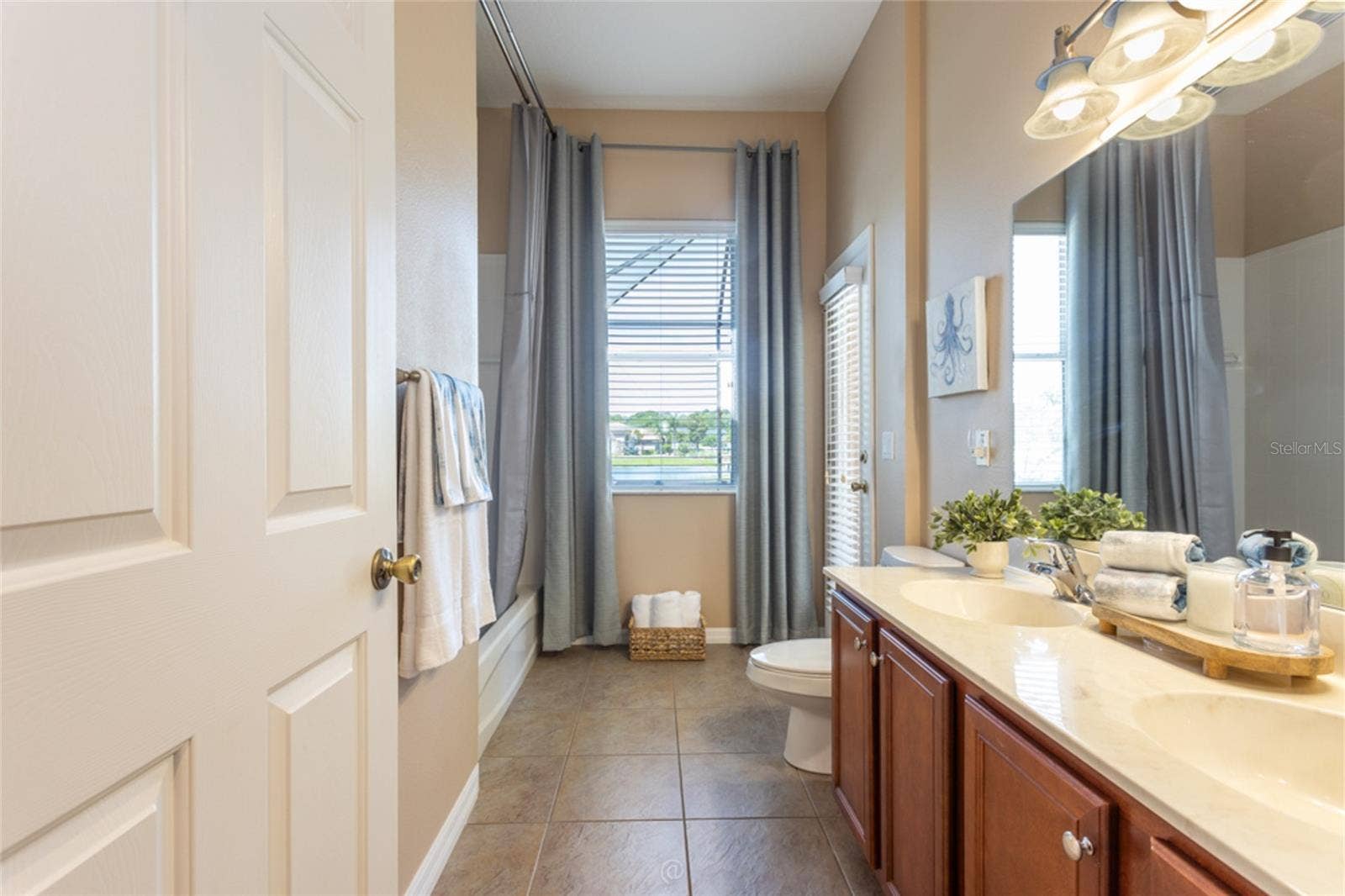 6 S LAKEWALK DRIVE, Palm Coast, FL 32137 6 S LAKEWALK DRIVE, Palm Coast, FL 32137