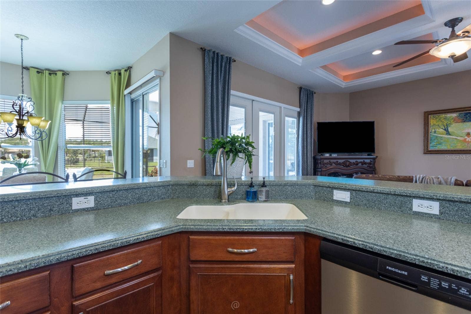 6 S LAKEWALK DRIVE, Palm Coast, FL 32137 6 S LAKEWALK DRIVE, Palm Coast, FL 32137
