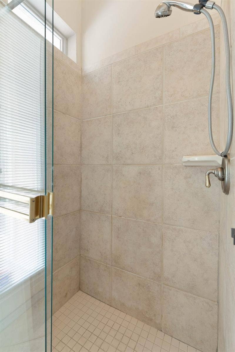 1023 HAMPSTEAD LANE, Ormond Beach, FL 32174 1023 HAMPSTEAD LANE, Ormond Beach, FL 32174