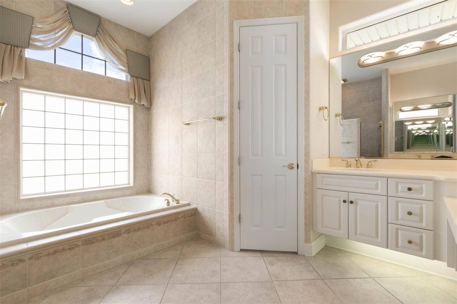 1023 HAMPSTEAD LANE, Ormond Beach, FL 32174 1023 HAMPSTEAD LANE, Ormond Beach, FL 32174