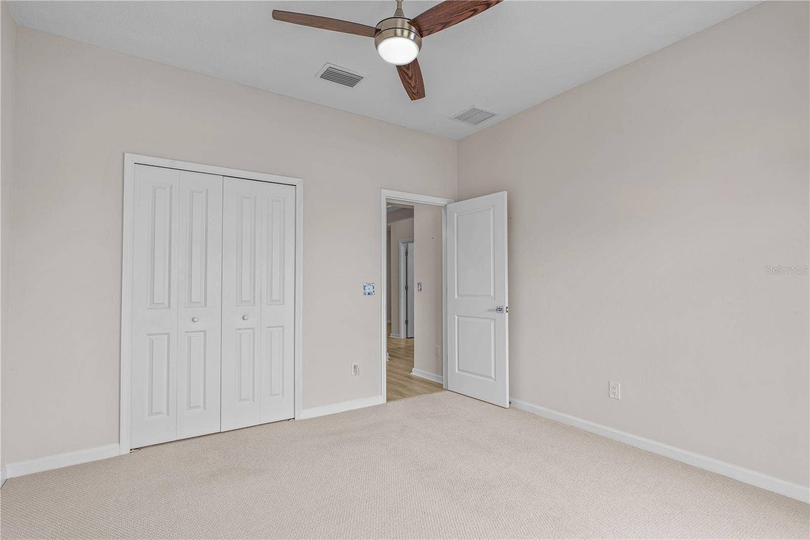 466 MARGARITAVILLE AVENUE, Daytona Beach, FL 32124 Split Bedroom Design for Privacy
