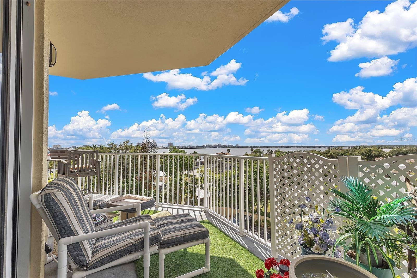 2801 S RIDGEWOOD AVENUE, #502, South Daytona, FL 32119