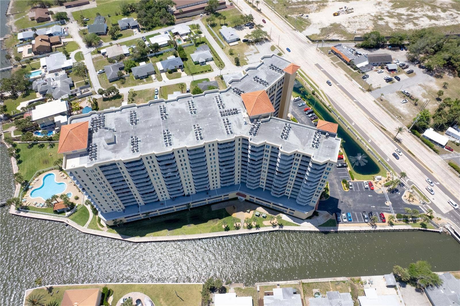 2801 S RIDGEWOOD AVENUE, #502, South Daytona, FL 32119