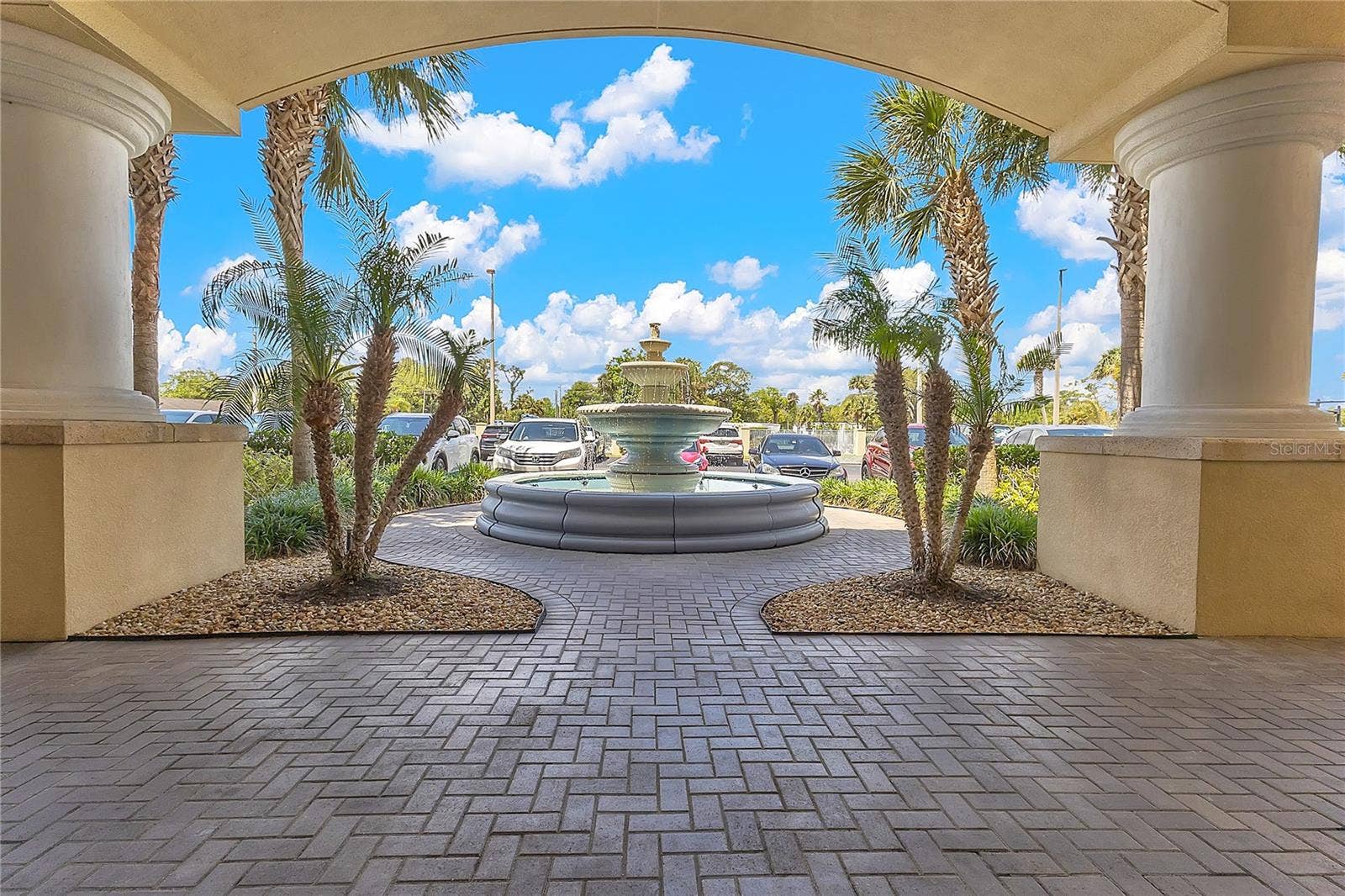 2801 S RIDGEWOOD AVENUE, #502, South Daytona, FL 32119