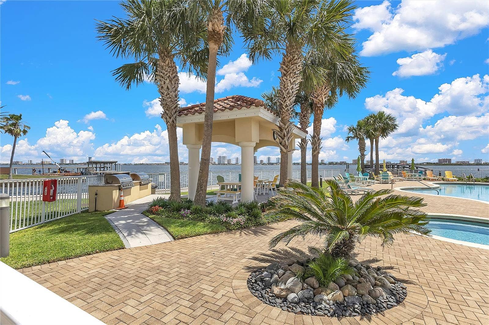 2801 S RIDGEWOOD AVENUE, #502, South Daytona, FL 32119
