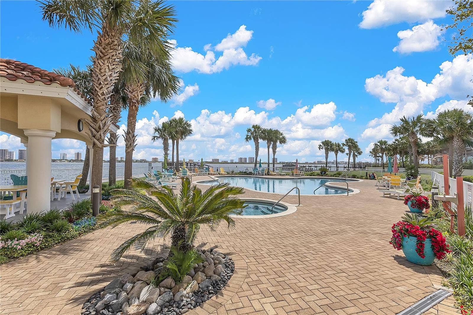 2801 S RIDGEWOOD AVENUE, #502, South Daytona, FL 32119