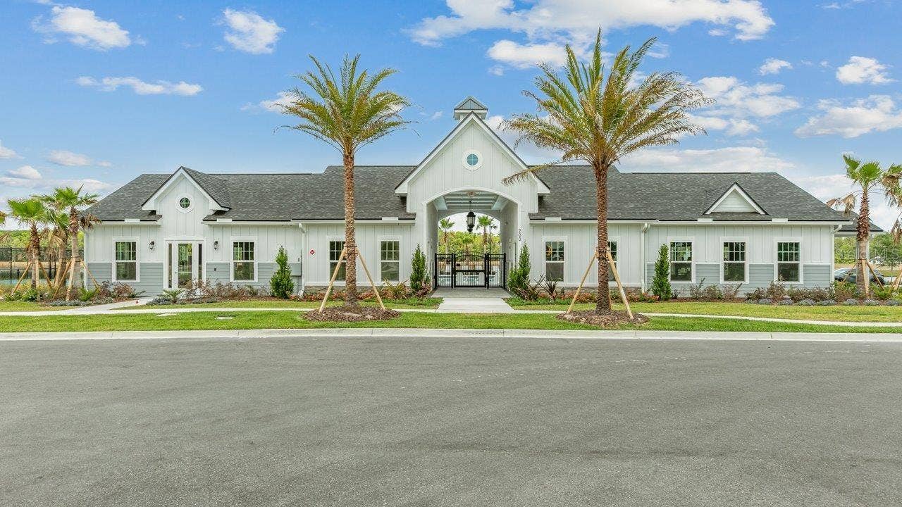 32 HARDWOOD TRAIL, Palm Coast, FL 32137 32 HARDWOOD TRAIL, Palm Coast, FL 32137