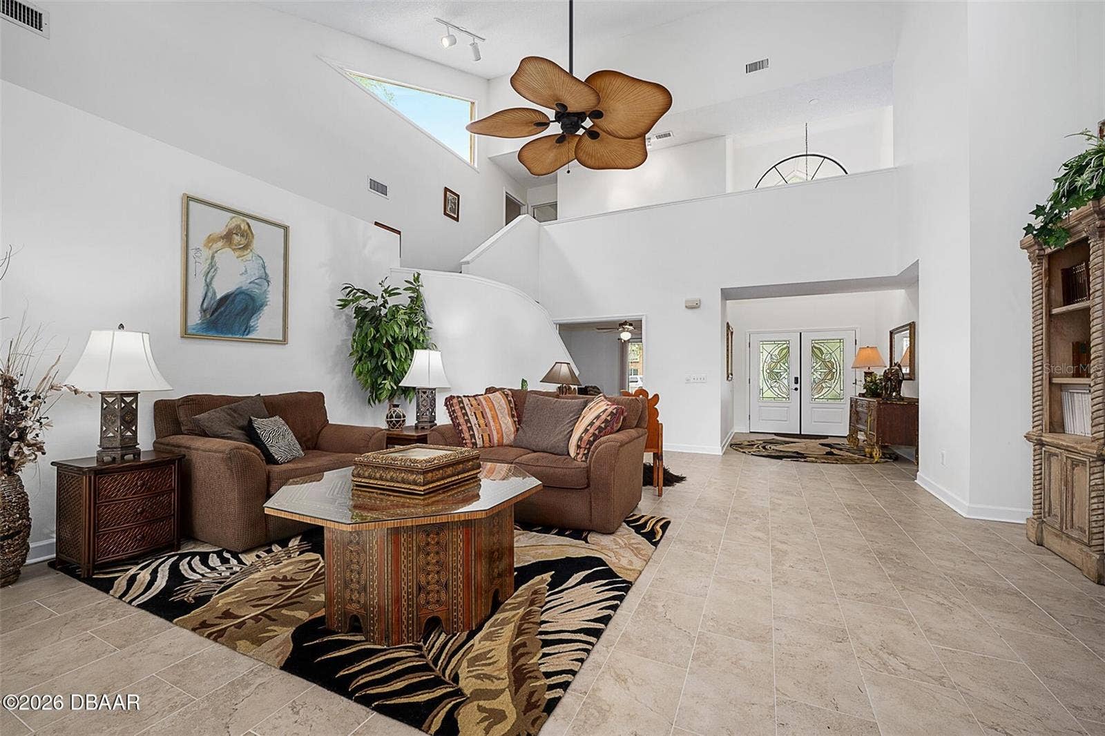1 CROOKED BRIDGE WAY, Ormond Beach, FL 32174 Living Room