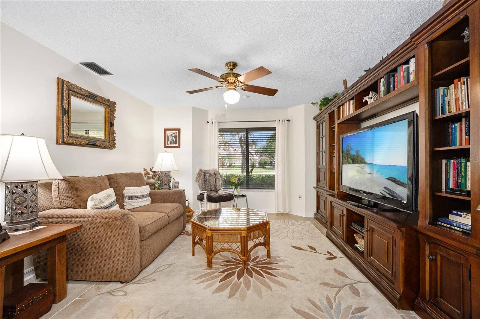 1 CROOKED BRIDGE WAY, Ormond Beach, FL 32174 Den/Family Room
