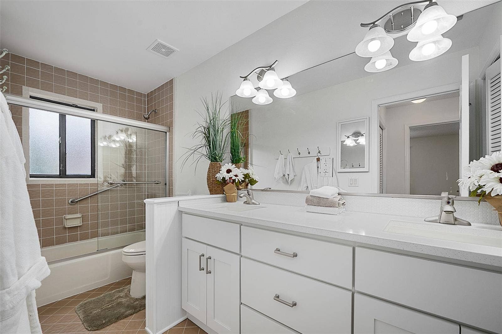 1 CROOKED BRIDGE WAY, Ormond Beach, FL 32174 Bathroom 3 with brand new vanity, lights and mirror
