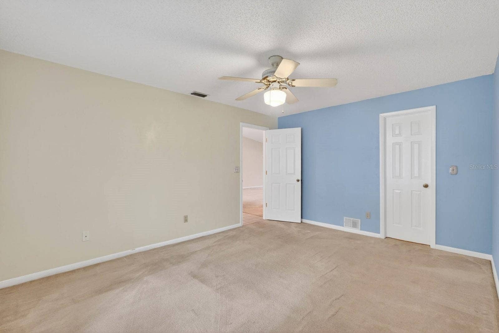 12 LAKE FOREST CIRCLE N, Palm Coast, FL 32137 12 LAKE FOREST CIRCLE N, Palm Coast, FL 32137