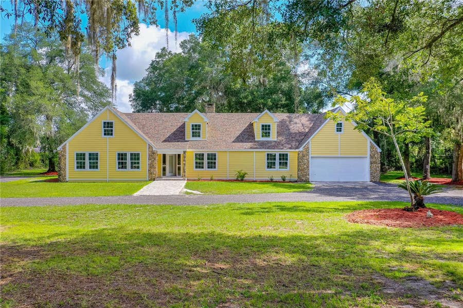Property photo for 475 E WISCONSIN AVENUE, Orange City, FL