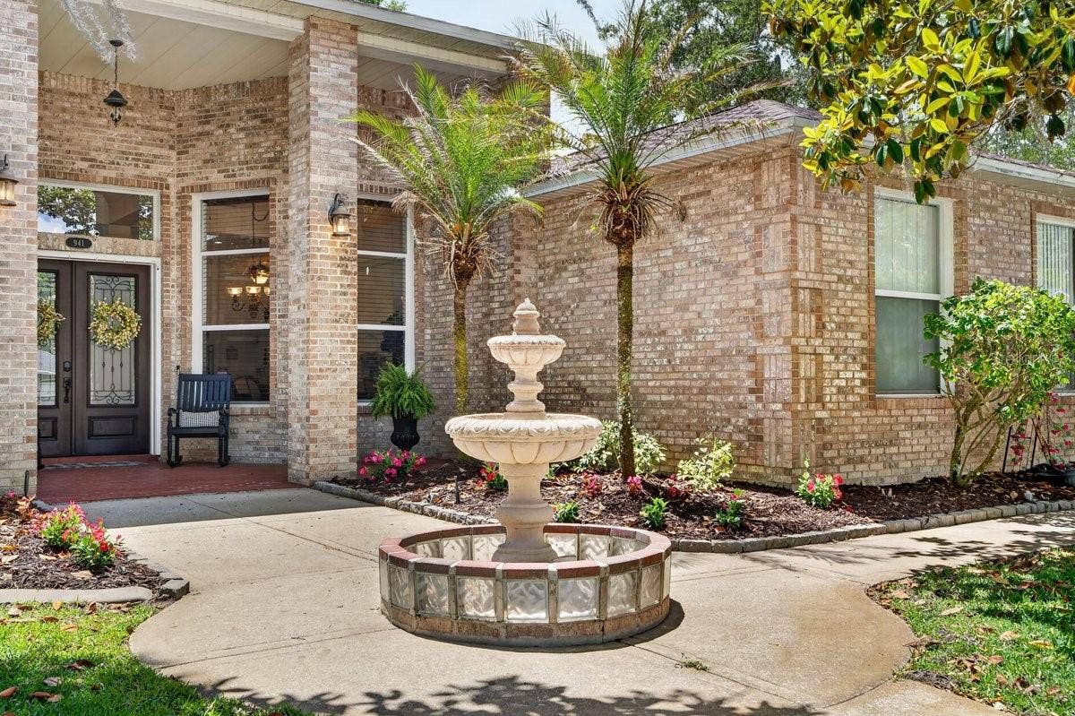 941 GEORGE HECKER DRIVE, South Daytona, FL 32119 941 GEORGE HECKER DRIVE, South Daytona, FL 32119