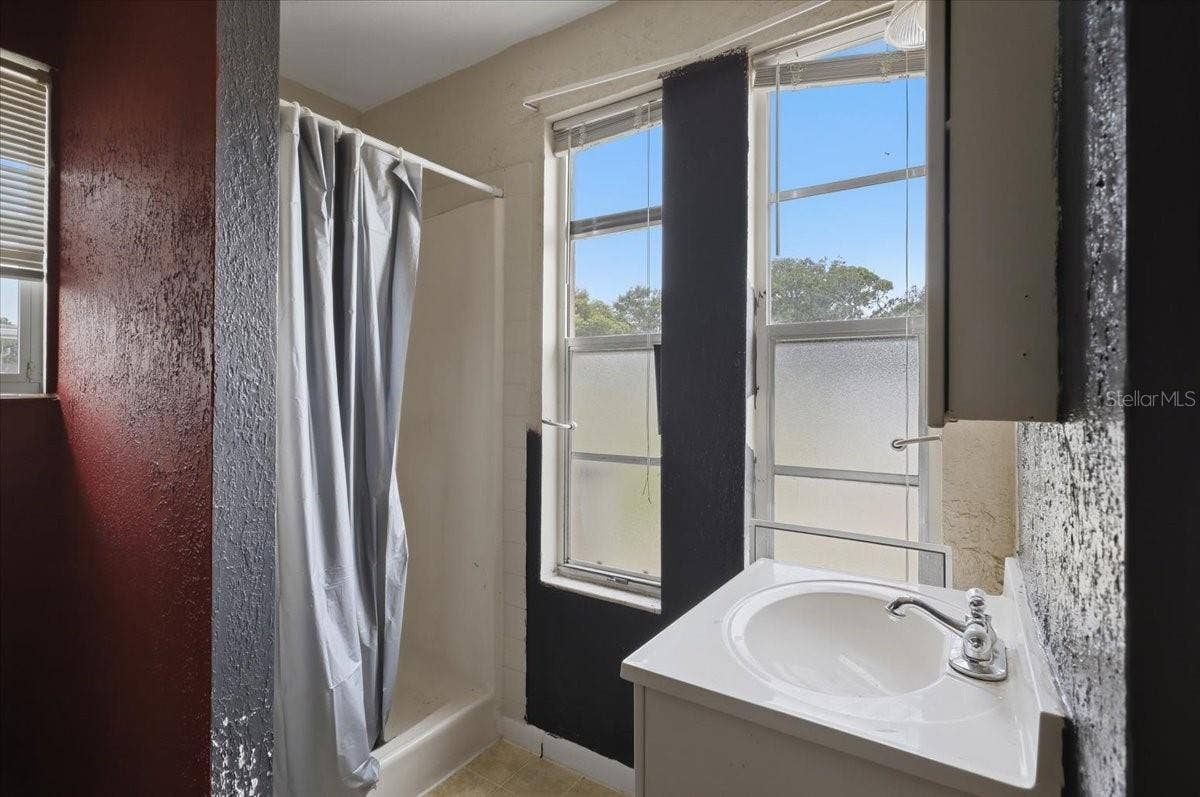 2605 YALE ROAD, South Daytona, FL 32119 2605 YALE ROAD, South Daytona, FL 32119