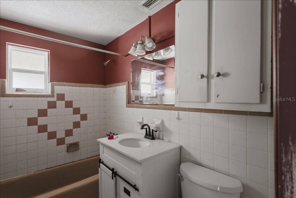 2605 YALE ROAD, South Daytona, FL 32119 2605 YALE ROAD, South Daytona, FL 32119