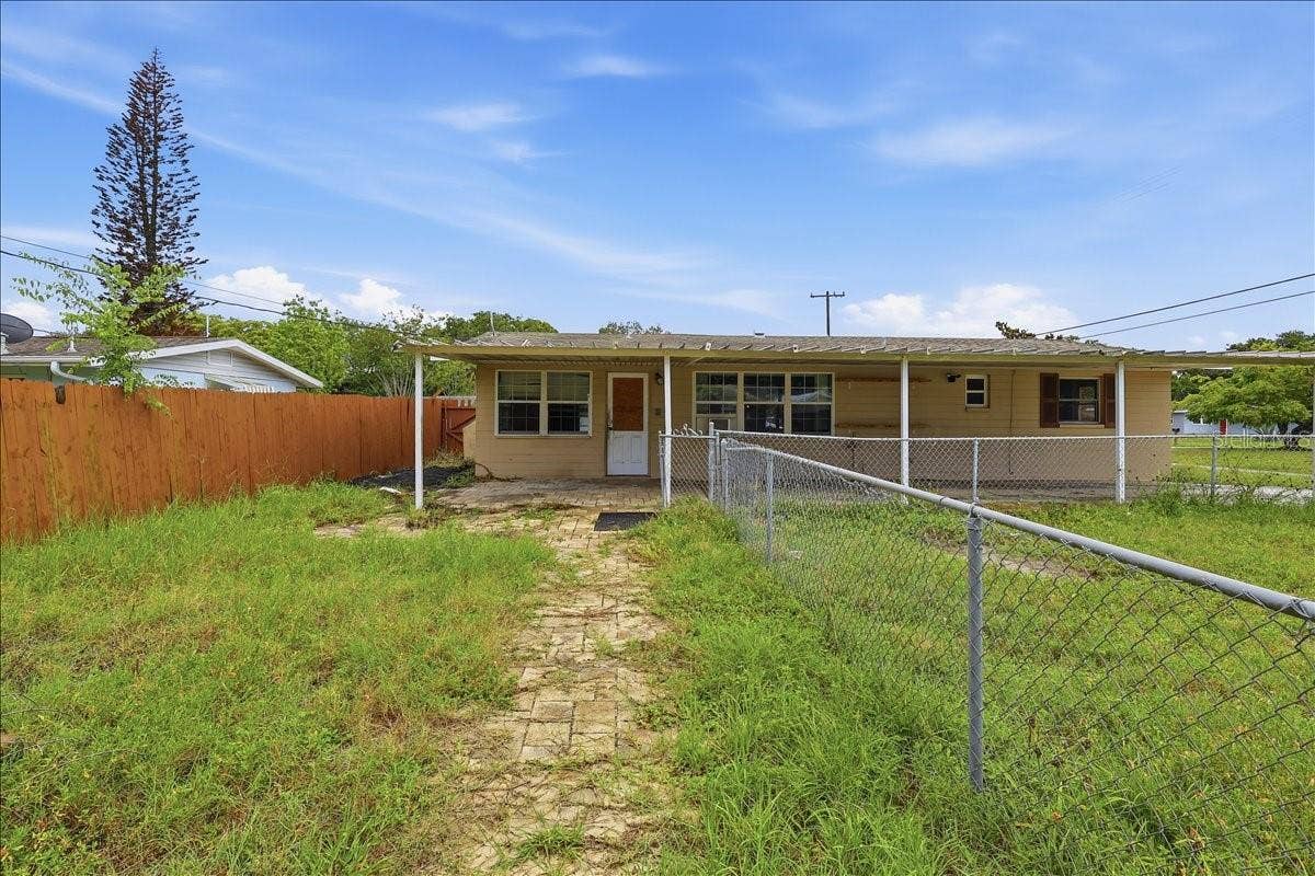 2605 YALE ROAD, South Daytona, FL 32119 2605 YALE ROAD, South Daytona, FL 32119