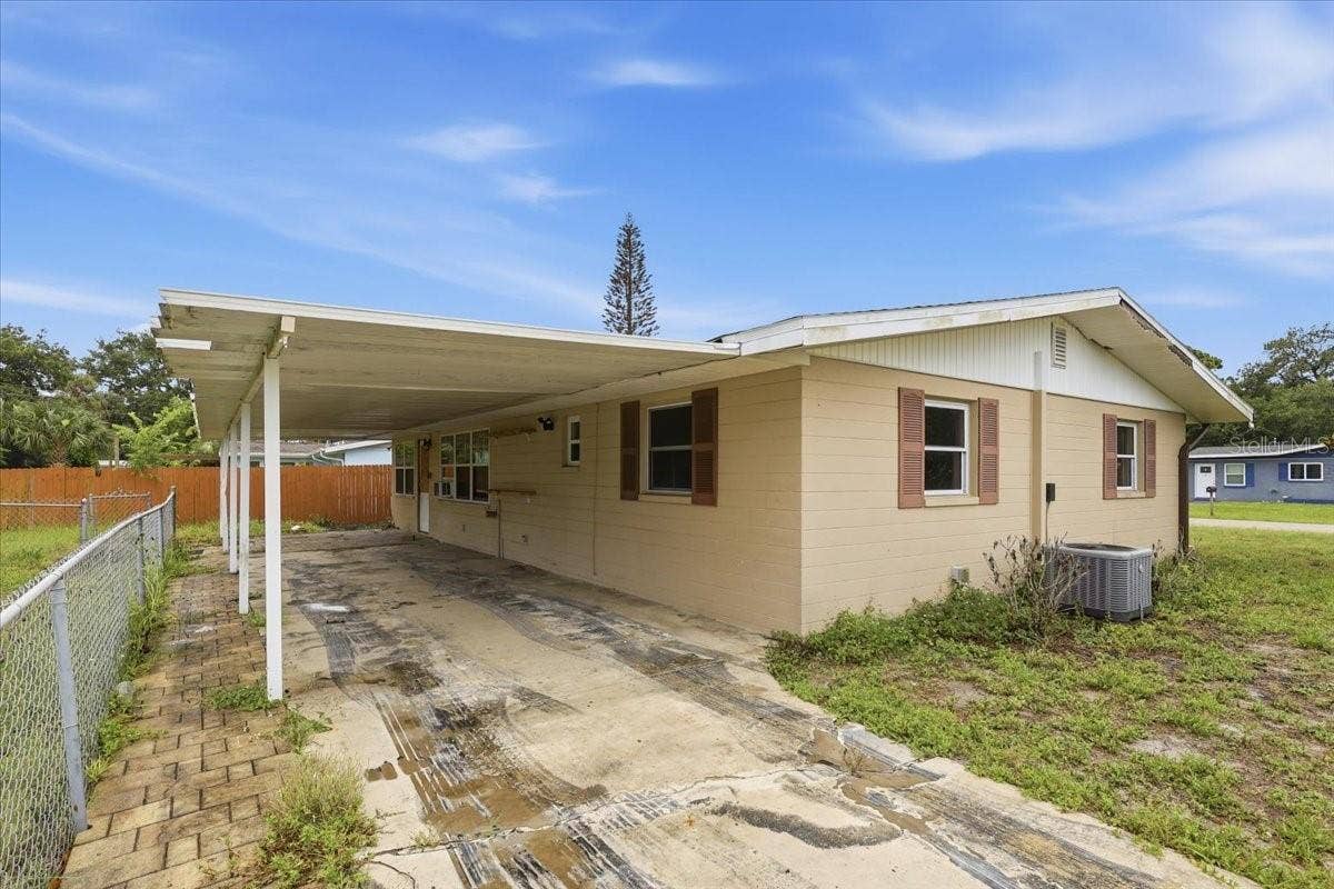 2605 YALE ROAD, South Daytona, FL 32119 2605 YALE ROAD, South Daytona, FL 32119