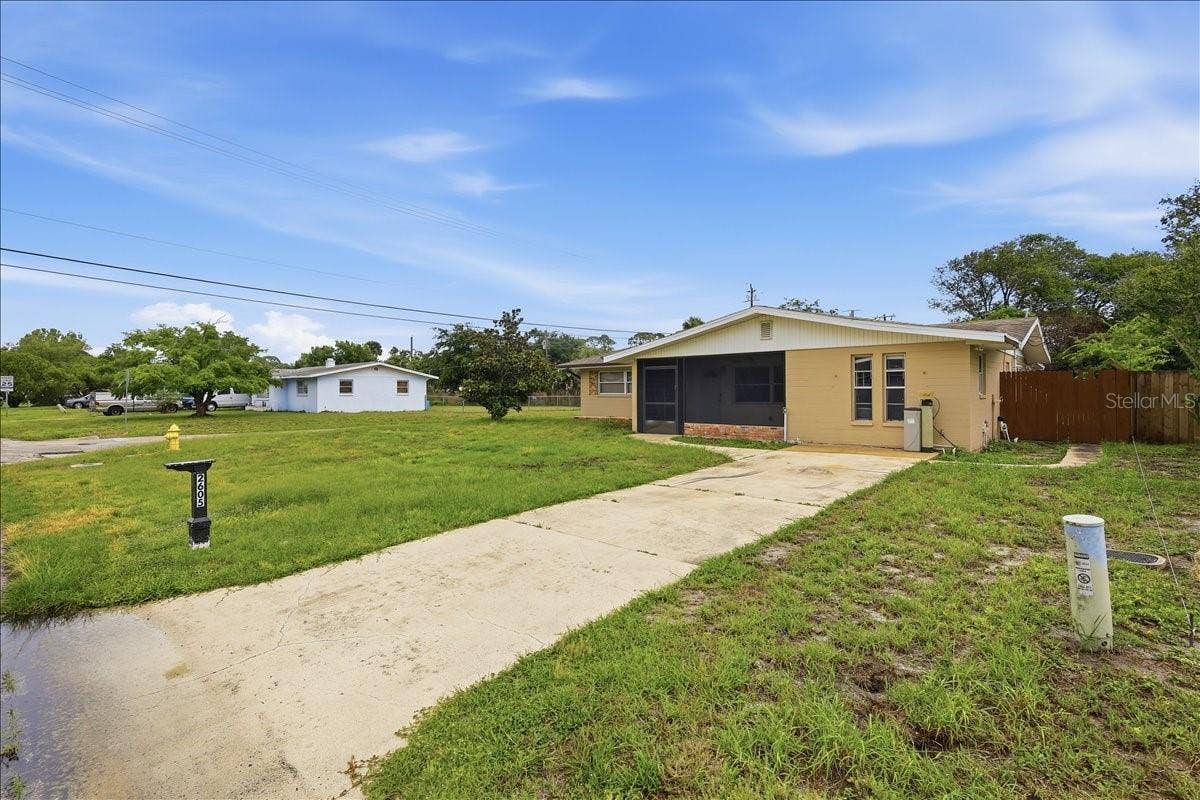 2605 YALE ROAD, South Daytona, FL 32119 2605 YALE ROAD, South Daytona, FL 32119