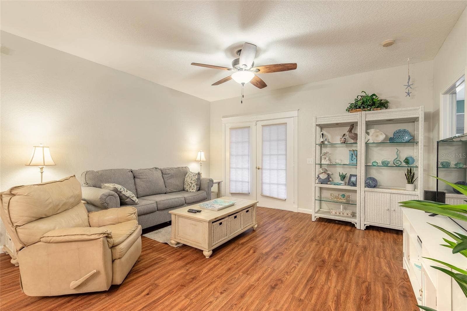 830 AIRPORT ROAD, #105, Port Orange, FL 32128 Large living room