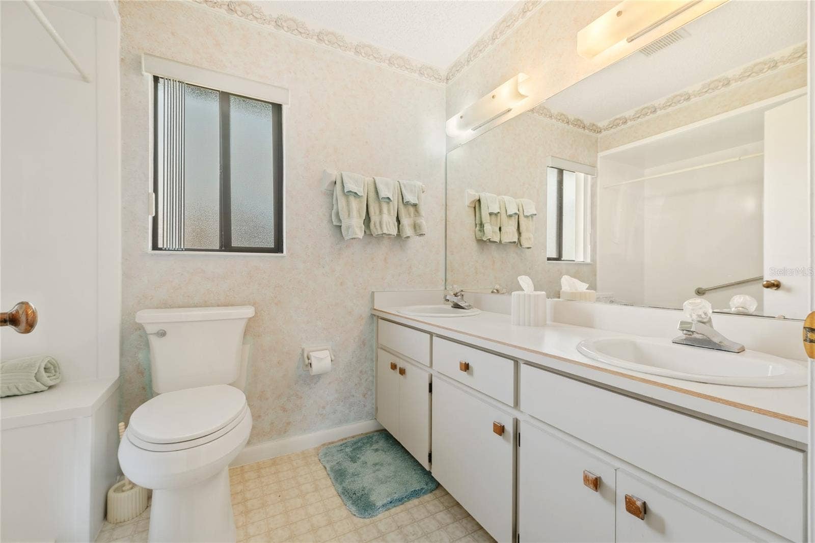 21 WEDGEWOOD LANE, Palm Coast, FL 32164