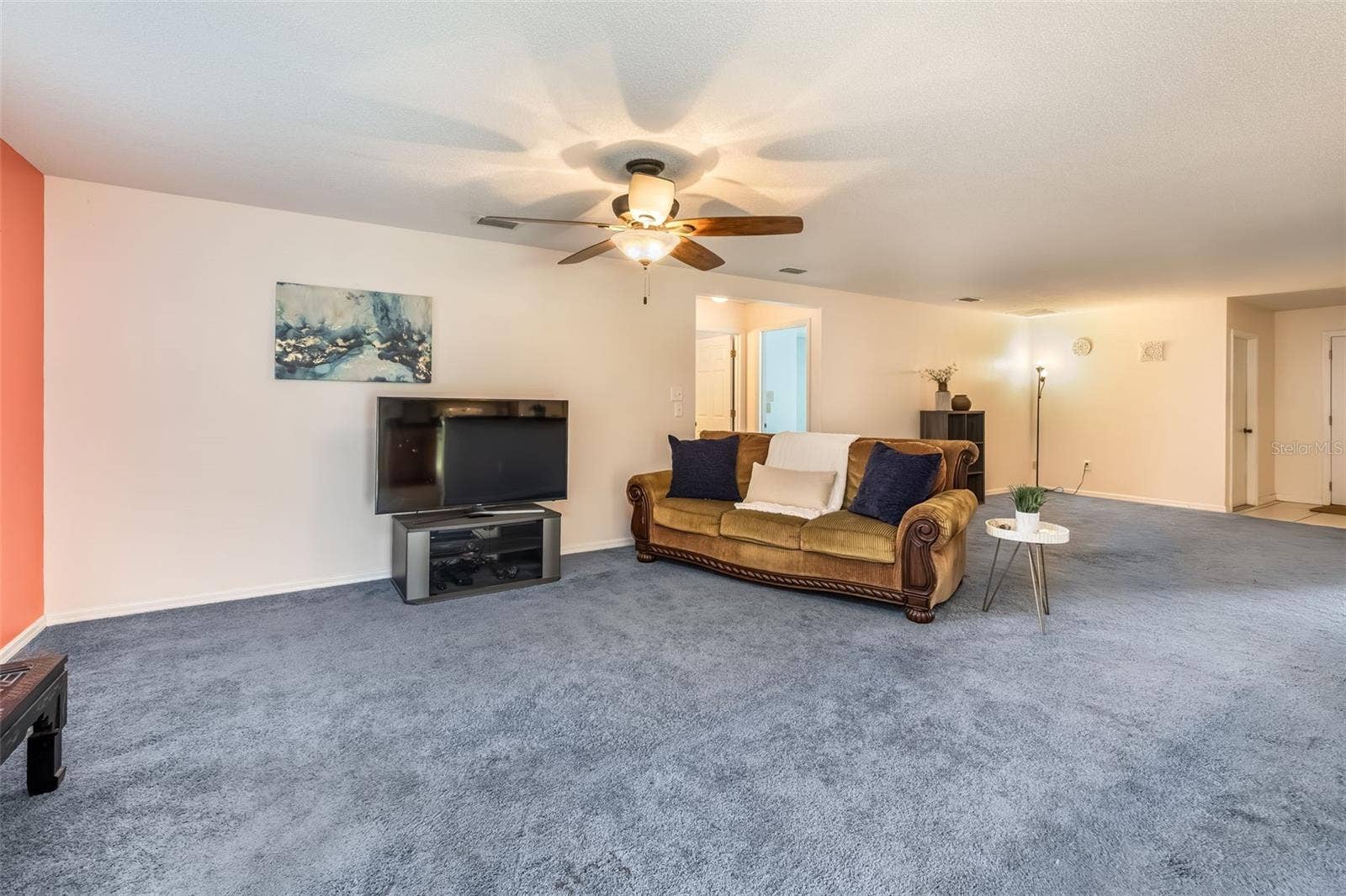 16 SLUMBER PATH, Palm Coast, FL 32164 Living Room